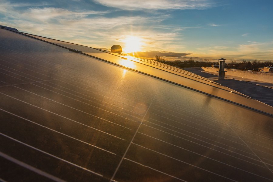 Wie sollten Solarpaneele richtig ausgerichtet werden?